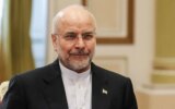 قالیباف: ایران با رویکرد «چماق و هویج» عقب‌نشینی نمی‌کند